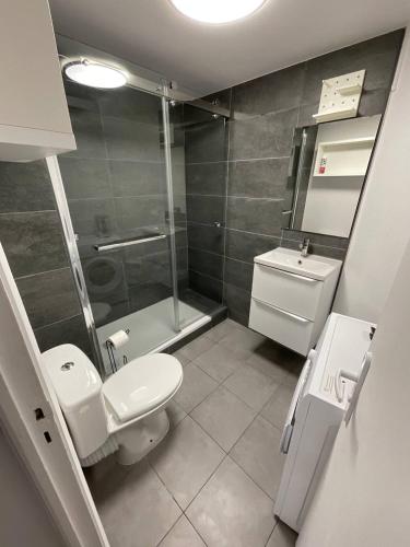 Studio Panorama tesisinde bir banyo