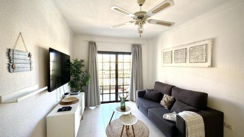 Verano Eterno Balcon del Mar by Deihu Experiences