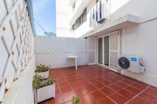 Lovely Estoril Corner near Beach, Casino & train