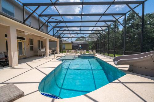 Waterslide 6 bed Lux Villa Emerald Island photo 6