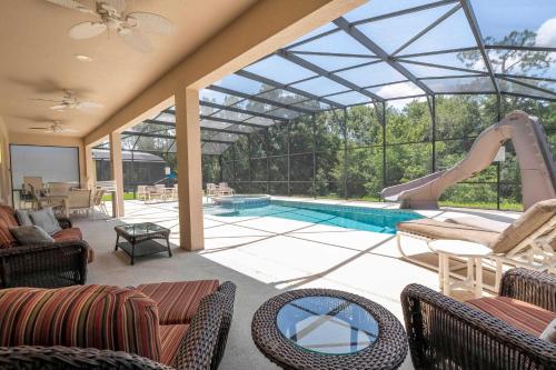 Waterslide 6 bed Lux Villa Emerald Island photo 31