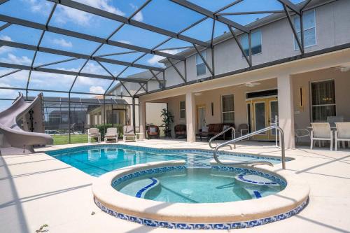 Waterslide 6 bed Lux Villa Emerald Island photo 40
