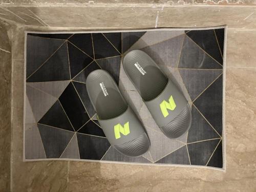 Billede fra billedgalleriet på Cozy 2-Bed Apartment with Kitchen & Dining i Karachi