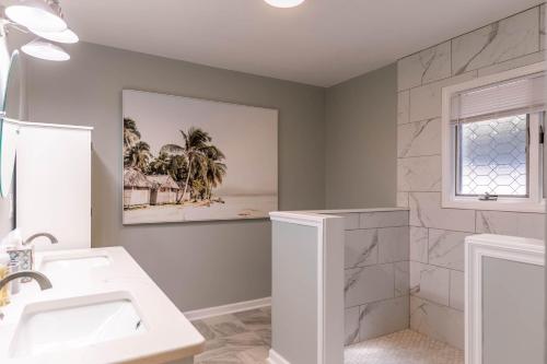Un baño de Fairway Gem at Spruce Pine