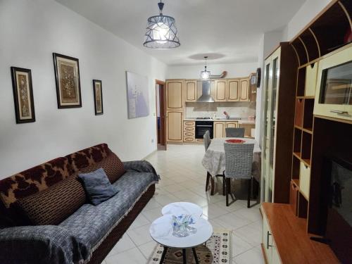 Kuchyň nebo kuchyňský kout v ubytování KLM Apartments Cozy Stay