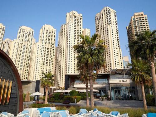 Private Room Steps from Jumeriah Beach & Marina Walk - LMY Sadaf 7 JBR Dubai