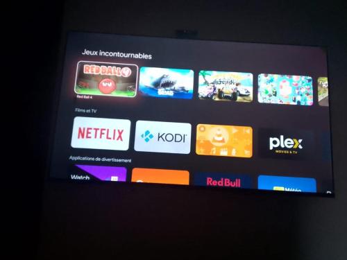 a television screen with many different apps on it at Appartement near to the centrum, furnished, nice view in Safi