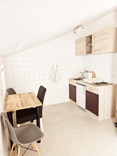 Apartments with parking space Orebic, Peljesac - 24881