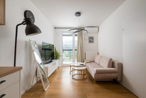 Jerozolimskie Modern Apartment by BookingHost