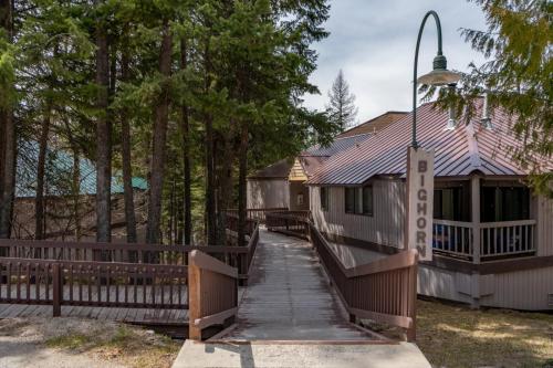 Gallery image of Escape To Ptarmigan Village 10 in Whitefish