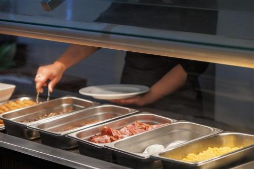 Jídlo v hotelu nebo okolí