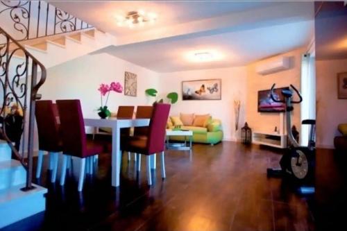 Seaside holiday house Mastrinka, Ciovo - 20289