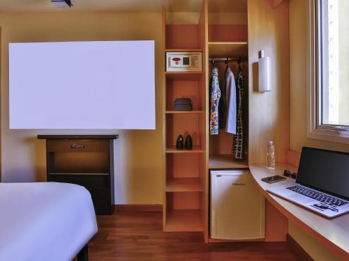 Телевизор и/или развлекательный центр в ibis Sao Paulo Morumbi
