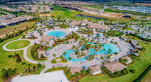 an aerial view of a resort with a pool at 800MO VILLA 5 BED/5 BA in Orlando