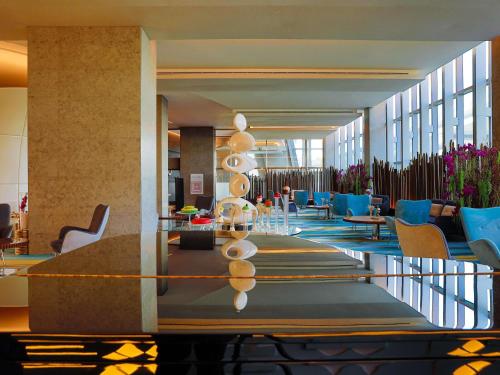 Гостиная зона в Sofitel Dubai Downtown