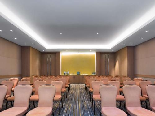 Бизнес-центр и/или конференц-зал в Sofitel Dubai Downtown