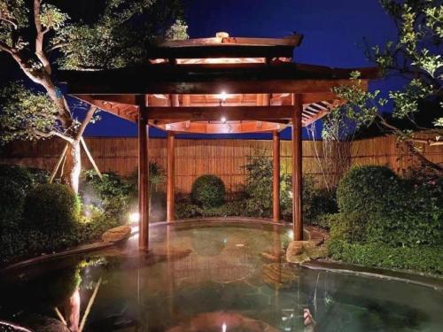 The Mulian Hotelの敷地内または近くにあるプール