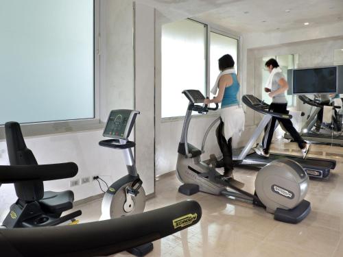 Γυμναστήριο ή/και όργανα γυμναστικής στο Mercure Hotel Rimini Artis
