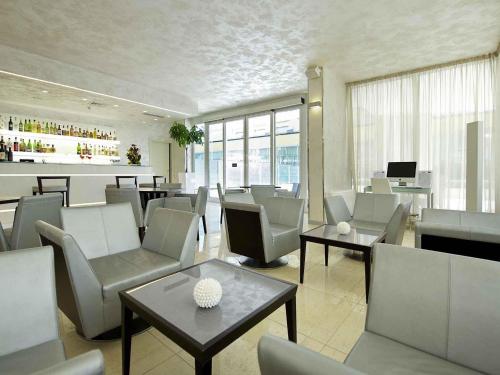 Χώρος καθιστικού στο Mercure Hotel Rimini Artis