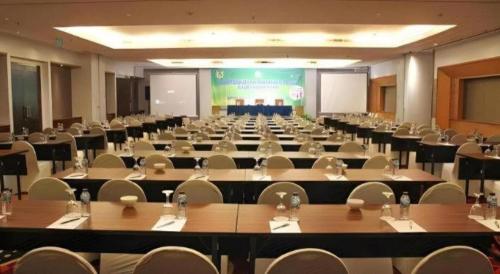 Konferenční prostory v ubytování Grand Surya Hotel Kediri