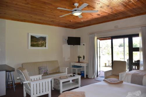 Χώρος καθιστικού στο Culdesac Guesthouse Oudtshoorn
