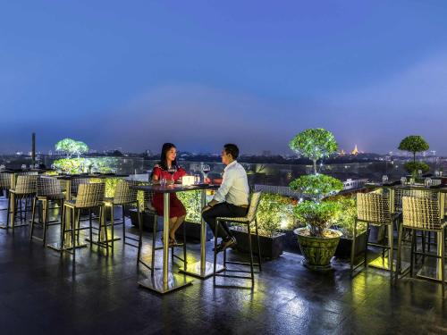 Гости Novotel Yangon Max