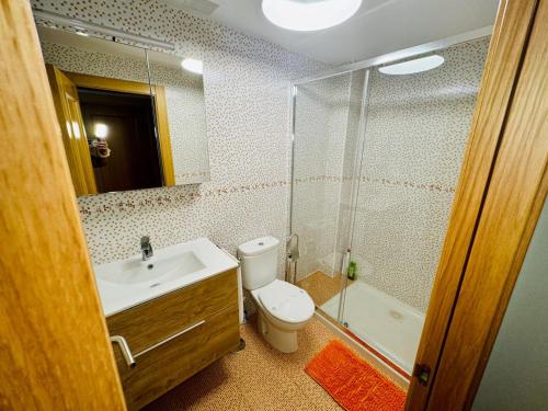 Ένα μπάνιο στο Apartamento con encanto en plena naturaleza