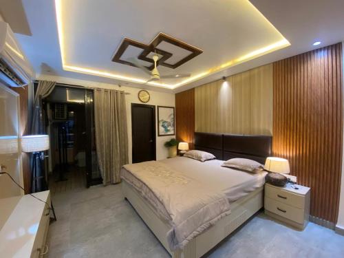 Postel nebo postele na pokoji v ubytování Premium Apartment near Taj Mahal