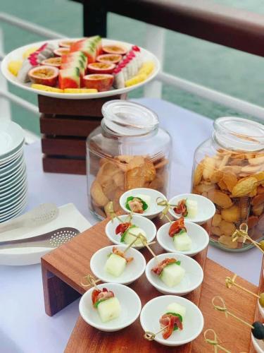 Φαγητό σε αυτό το διαμέρισμα ή κάπου εκεί κοντά