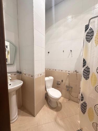 Koupelna v ubytování Village Guest House