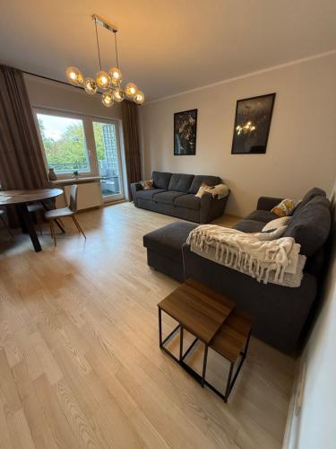 Friends & Family KEN Apartment 80m2, metro Stoklosy