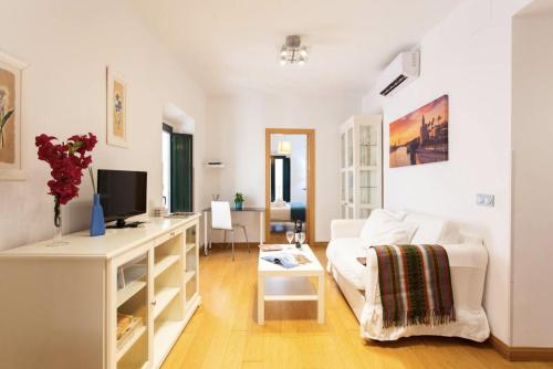 Apartamentos junto plaza Salvador