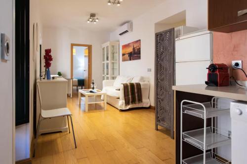 Apartamentos junto plaza Salvador