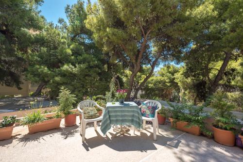 Cozy Loft Vouliagmeni - Private Terrace