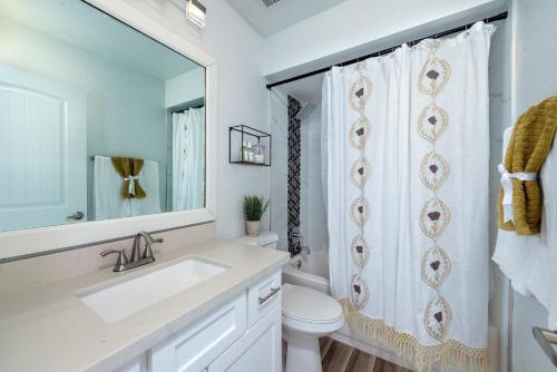 Ένα μπάνιο στο BluMoon-Private Pool & Fire Pit-Projection Theater