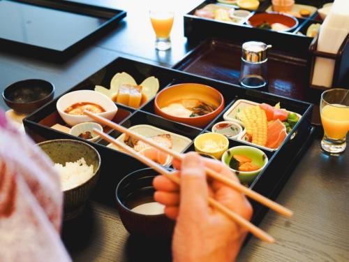 Φαγητό σε αυτό το ξενοδοχείο ή κάπου εκεί κοντά