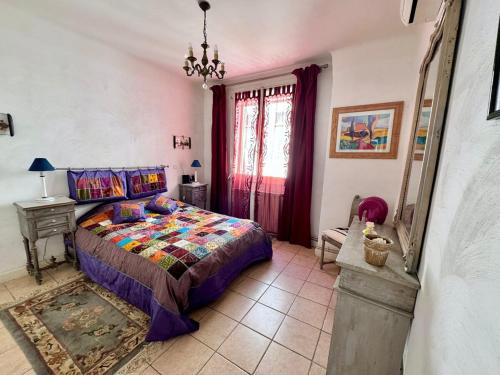 Large apartment with sea and port view