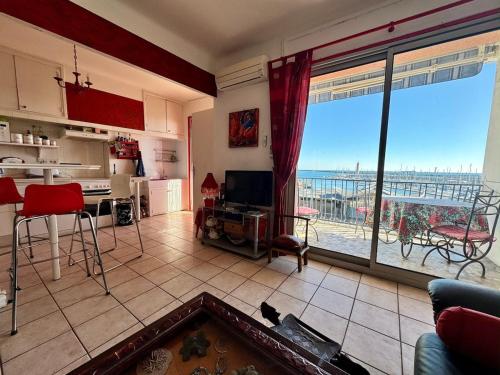 Large apartment with sea and port view
