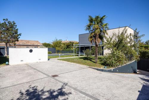 Villa spacieuse avec piscine privée à Toulouse