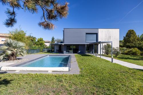 Villa spacieuse avec piscine privée à Toulouse