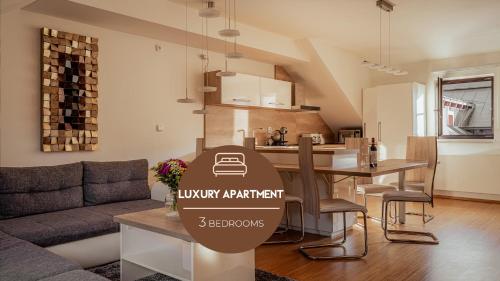 Savoy Loft Apartment