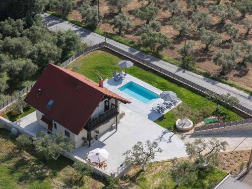 Olive Garden Villa 5 min from Golden Beach