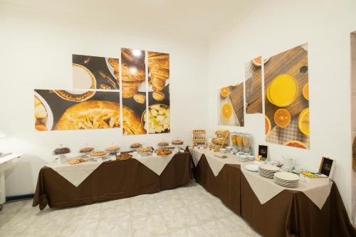 Jídlo v hotelu nebo okolí