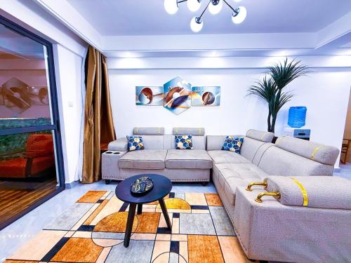 3BD Apartment - Pool, Gym, Children Play Area