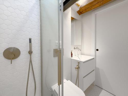 Ένα μπάνιο στο Attico d'Autore in Piazza con Vista Ghirlandina