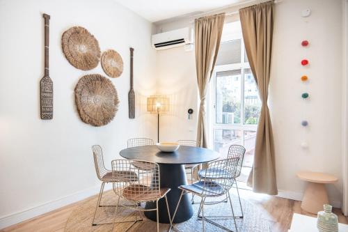Sunny Central Apartment with 100sqm Terrace in Barcelona