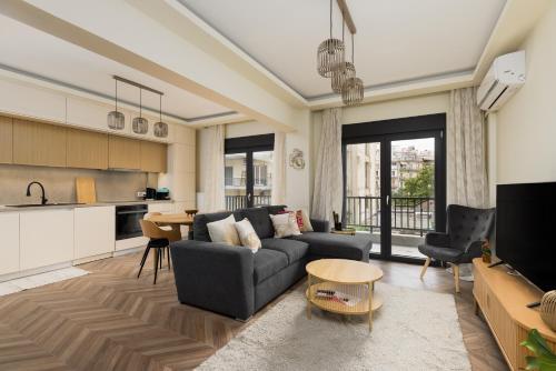 Oak tree by halu! Spacious apartment with Scandinavian design
