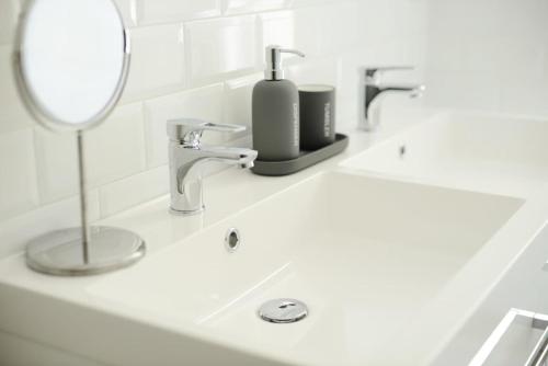 Torlonia Design Apartment Court
