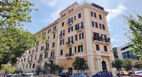 Torlonia Design Apartment Court
