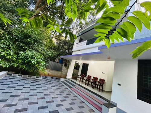 Tòa nhà nơi chỗ nghỉ nhà dân tọa lạc